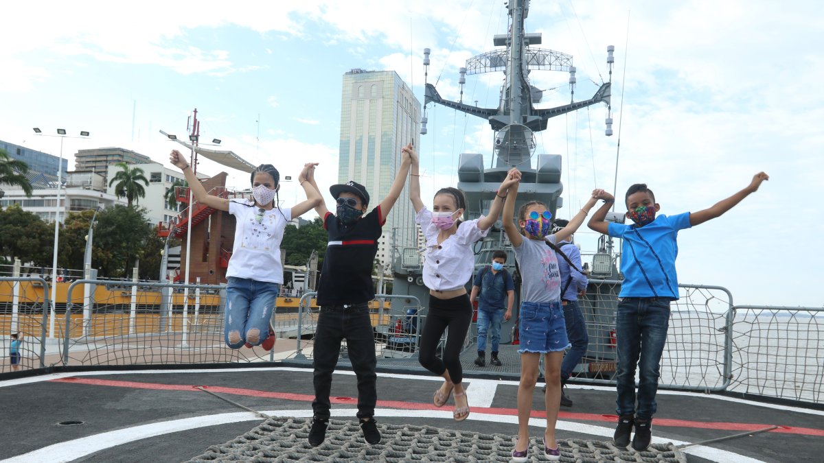 Ejemplo. Los niños guayaquileños demostraron ser ciudadanos fuertes, que se acoplaron a todas las circunstancias durante la pandemia.