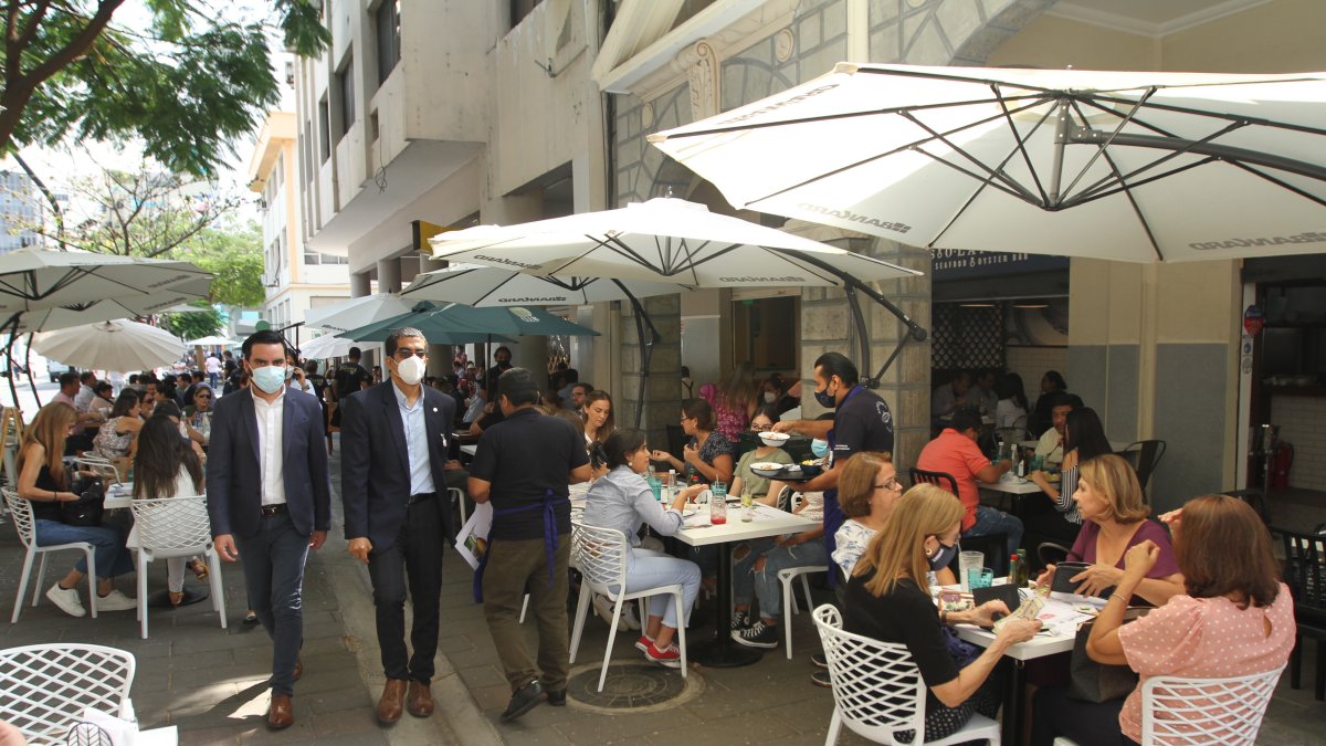 Dinamismo. La calle Panamá concentra diferentes establecimientos que le han devuelto la vida al centro. Es el punto de partida.