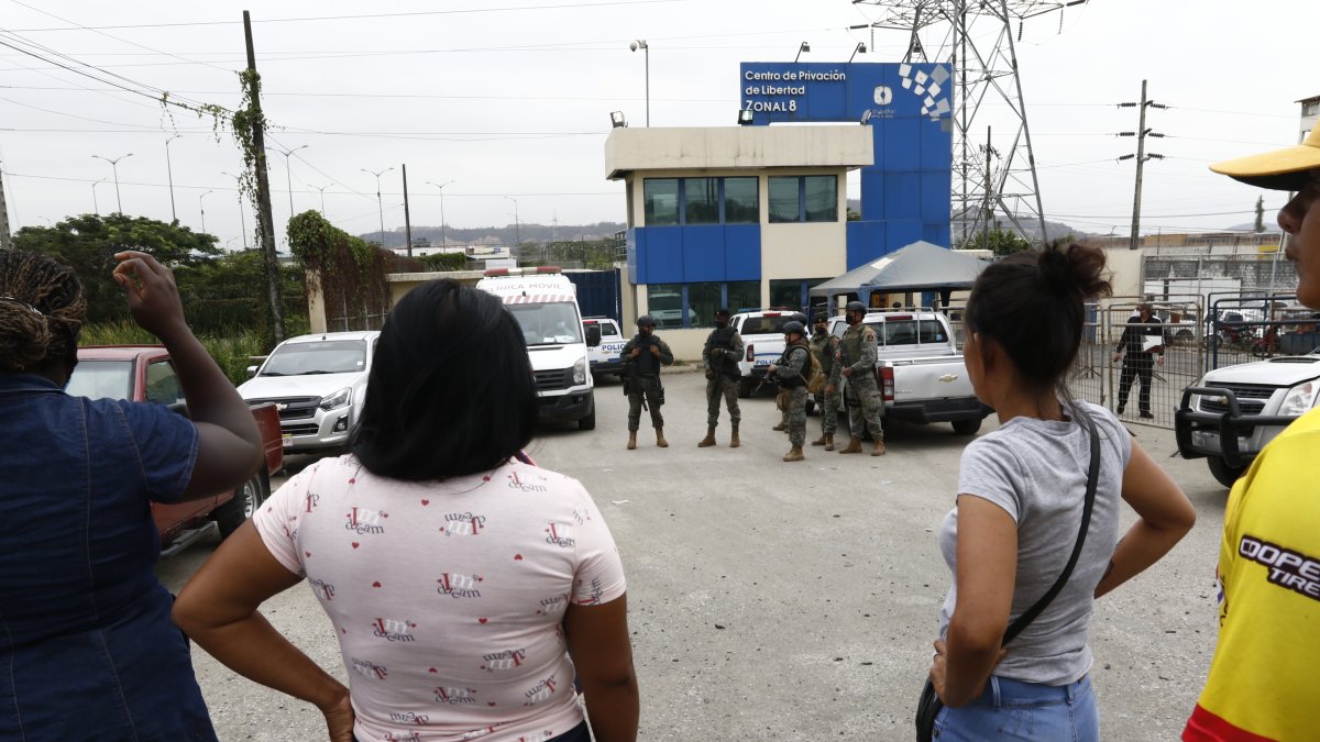 Investigación. Expertos consideran que la salida de Fausto Rosero, exdirector de la cárcel Regional, no debe ser la única medida sancionatoria por las conductas del pasado fin de semana..