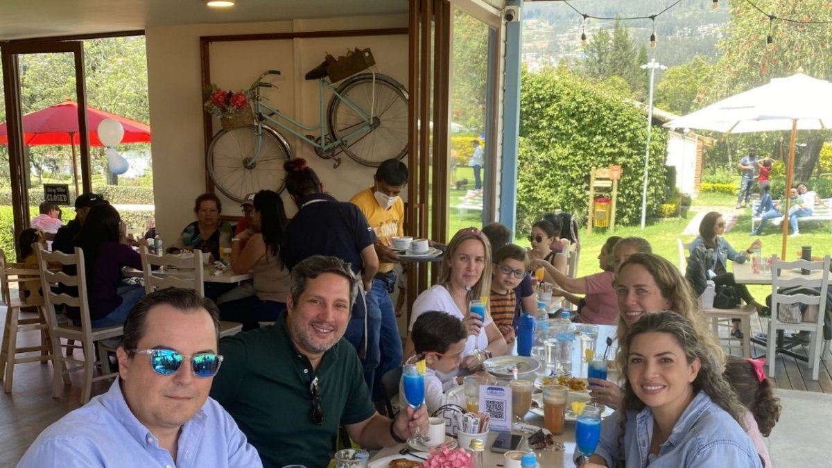 Fiesta. Varios guayaquileños asistieron para celebrar la independencia.