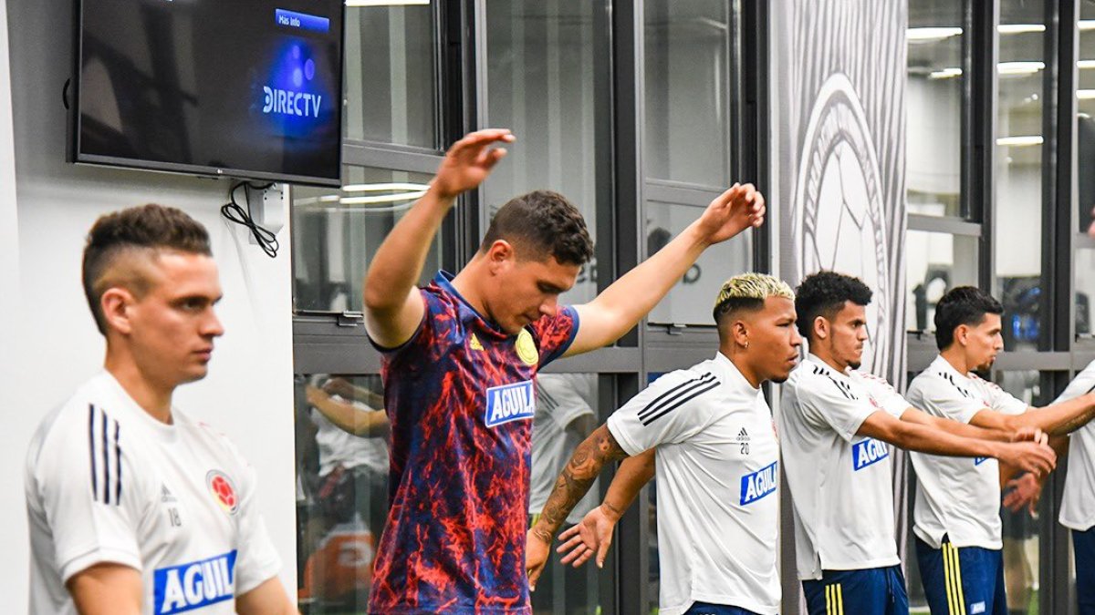 La selección de Colombia se prepara para recibir a Brasil por eliminatorias.
