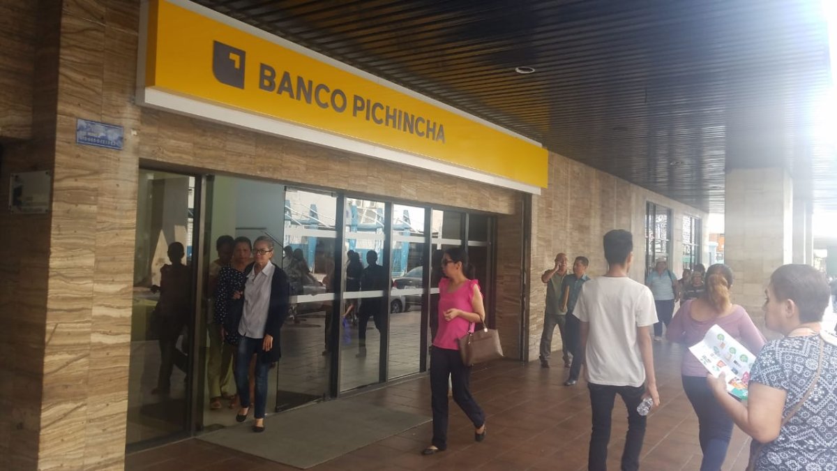 Agencia del Banco del Pichincha. 