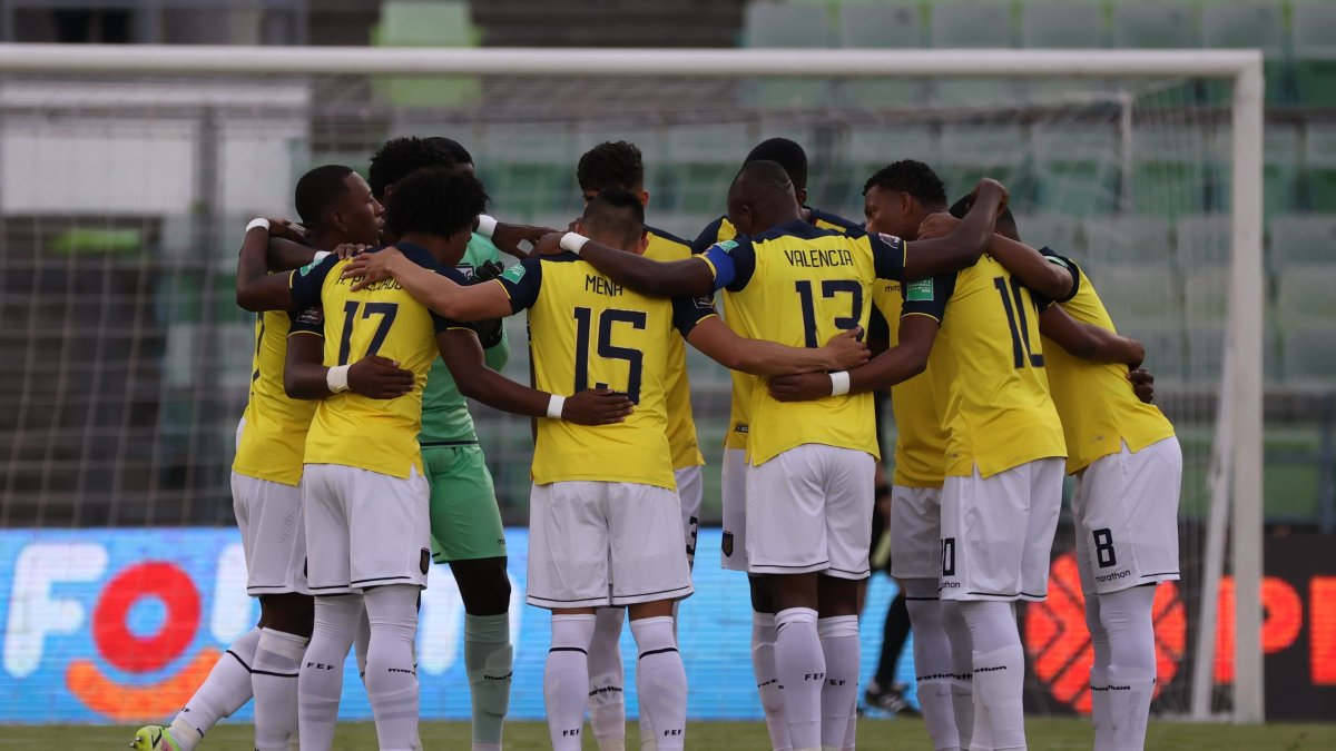 Cuando hay fútbol, el país se detiene. Y los protagonistas, los jugadores de La Tri, se convierten en tendencia... por lo que hacen y por lo que dejan de hacer.