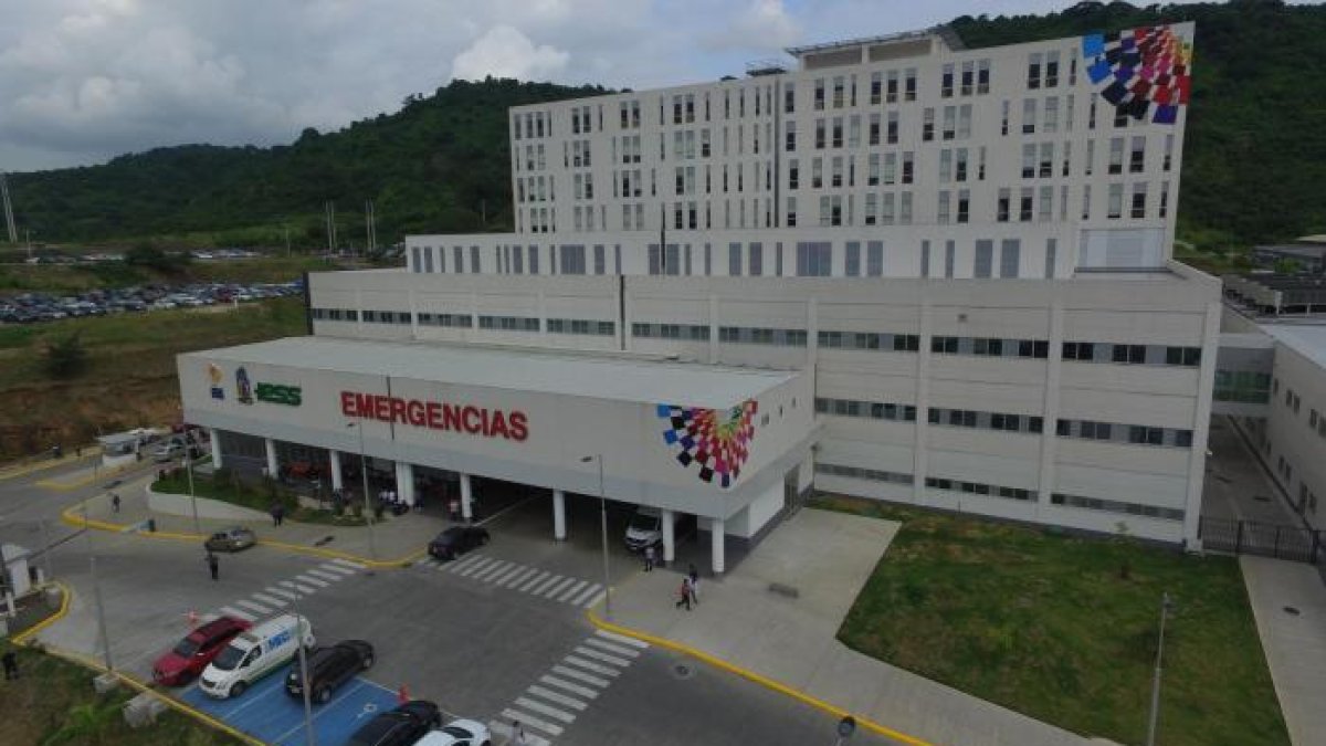 El IESS busca normalizar el abastecimiento de medicamentos para 2022.