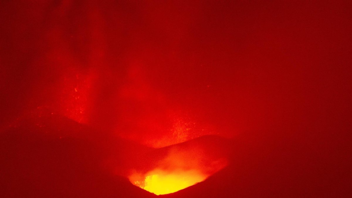 Vista del volcán de Cumbre Vieja, en una imagen del viernes.