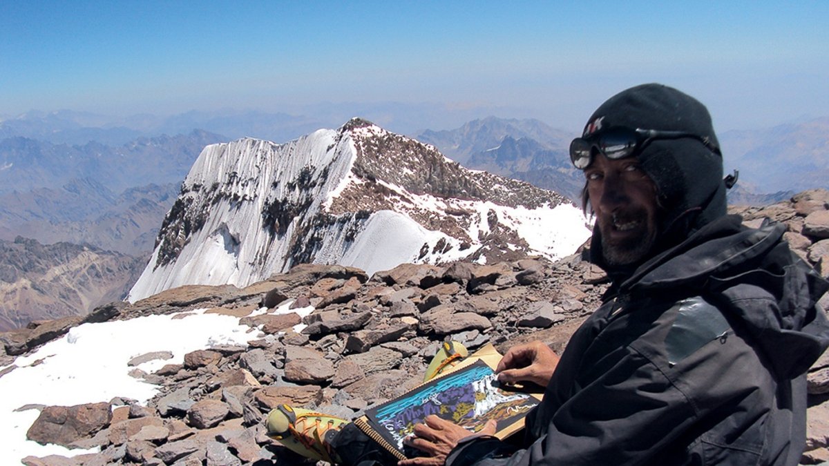 Miguel Doura pinta una de sus obras en el Aconcagua.