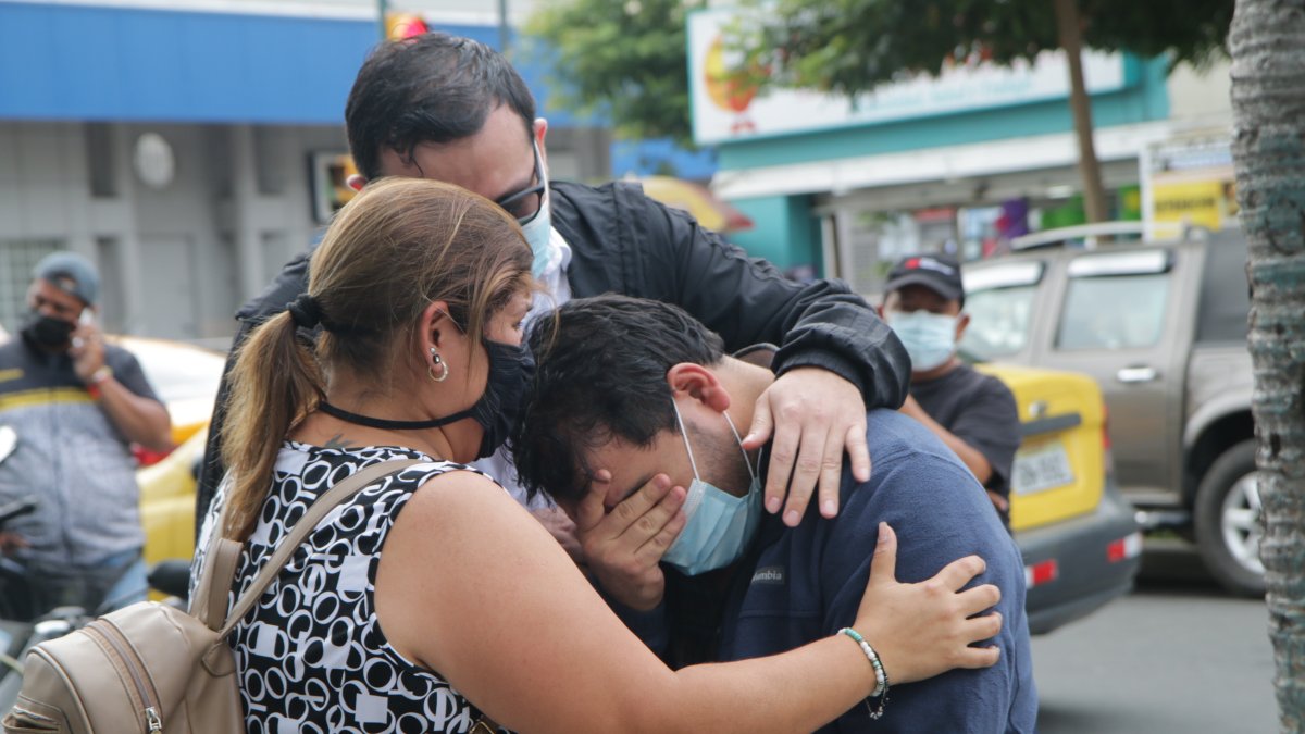 Lamento. Tomás Obando señaló que “estaba listo para entregar el celular” antes de que comience la balacera.