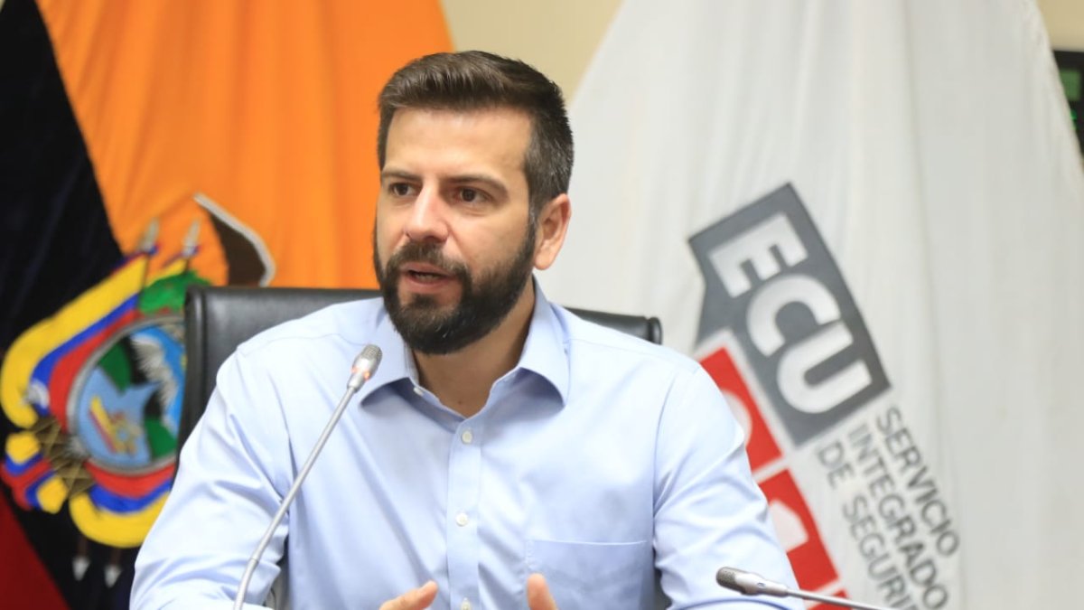 El gobernador del Guayas lideró la mesa de seguridad de este 18 de octubre.