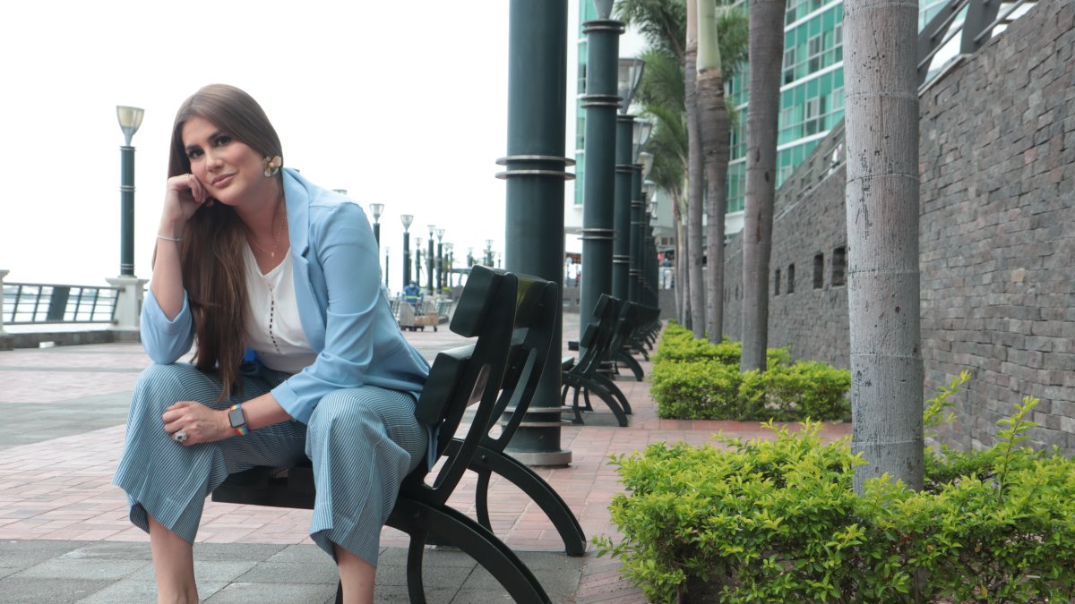 Cristina Reyes afirma que su sensibilidad sale a flote cuando está rodeada de sus amigos, familiares y se encuentra con gente sencilla.