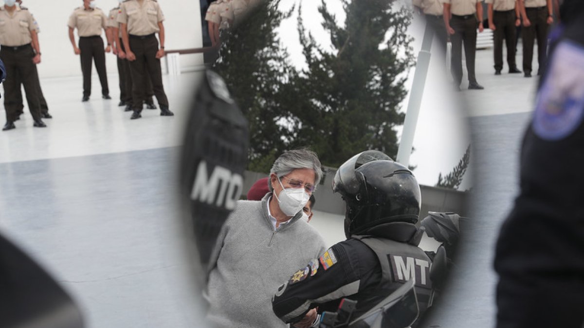 El presidente Guillermo Lasso, acudió al Distrito de Policía, Eugenio Espejo, en Quito.