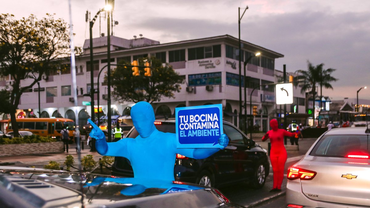 Campaña. Los carros que piten, sin necesidad, serán sancionados.