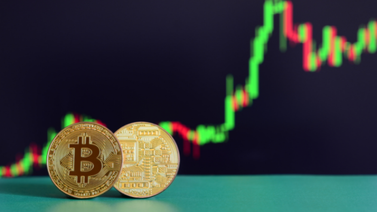 La criptodivisa tocó este miércoles los 66.976 dólares.