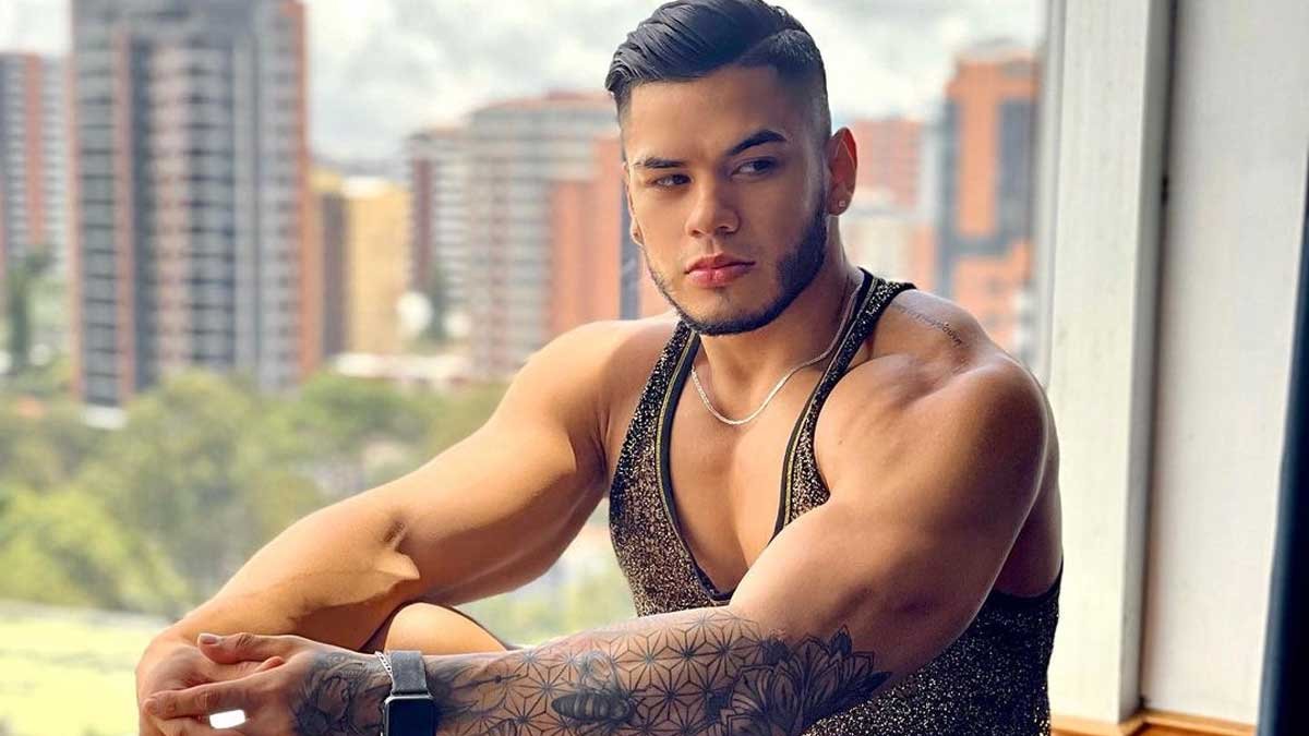 Luisao practica el fisicoculturismo.