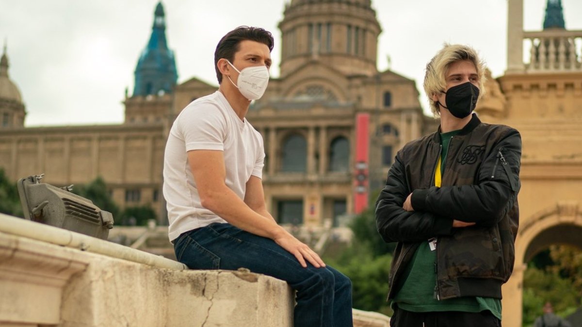 El Rubius ha agradecido la oportunidad de aparecer como extra en una escena rodada en Barcelona hace un año.