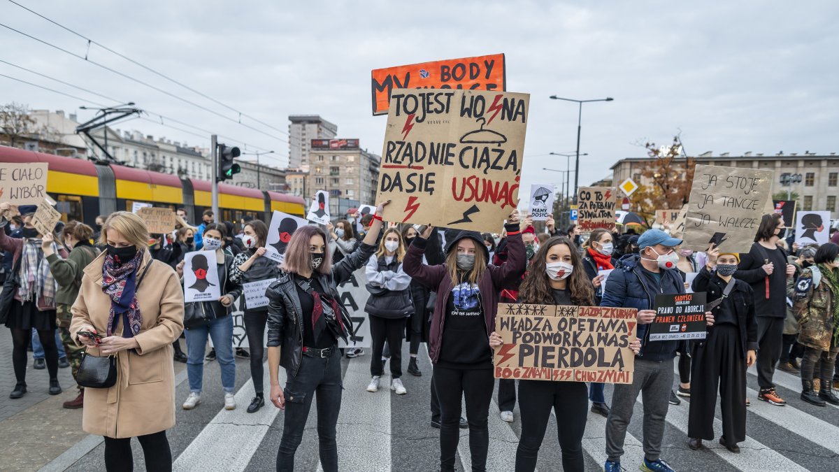 El año pasado hubo varias manifestaciones por el tema del aborto en la capital de Polonia. / Archivo