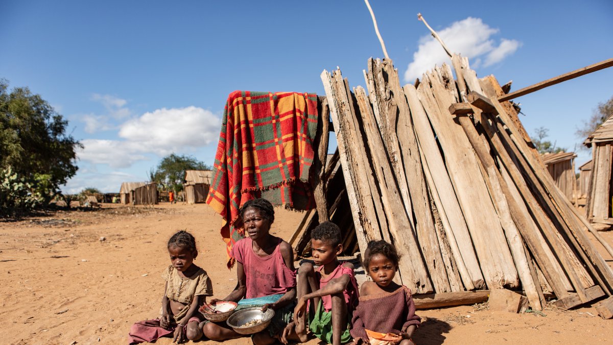 Esta madre ya no tiene que darle de comer a sus hijos, vive una pesadilla por los alimentos.