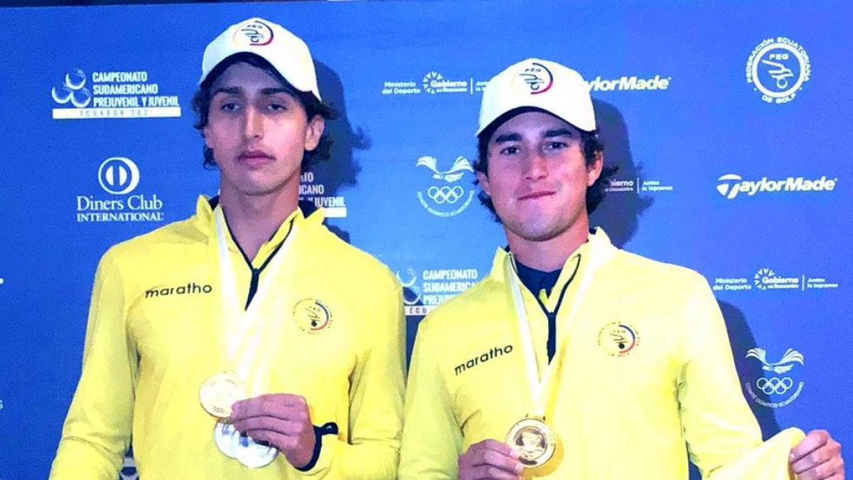 Renato Naula y Philippe Thorin con las medallas de oro por equipos.