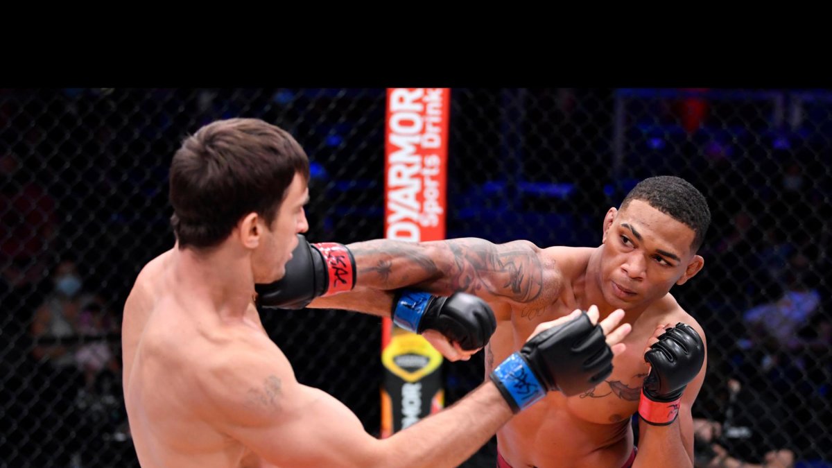 Con 22 años, Morales (d) logró ascender a la UFC el pasado 21 de septiembre.