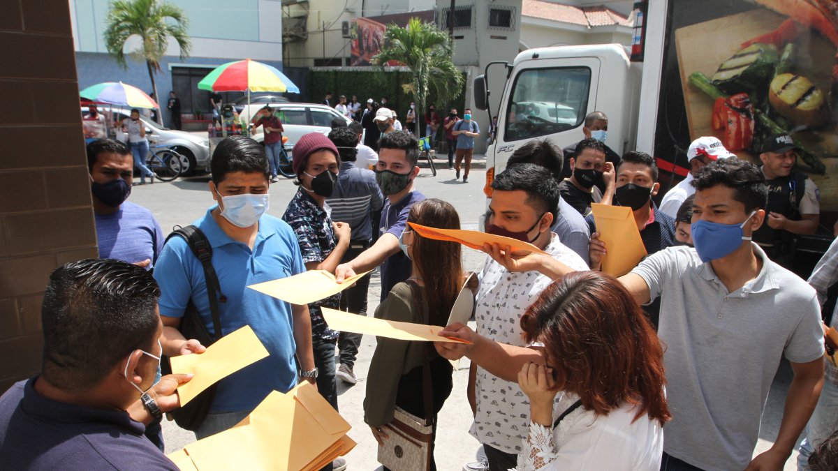 La búsqueda de empleo ha sido uno de los problemas por resolver por parte de los jóvenes en Ecuador.