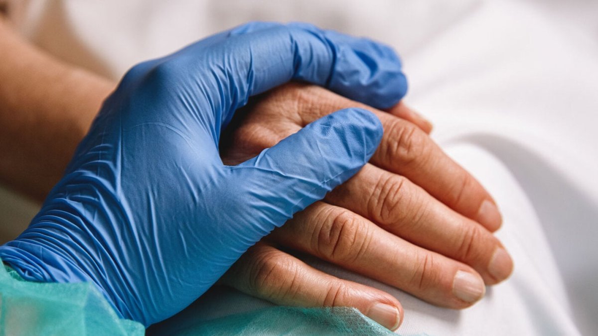 La pandemia ha cobrado muchas vidas en Ecuador y el mundo. El vicepresidente ecuatoriano exhorta a los países industrizalizados a ayudar a las naciones más pobres.