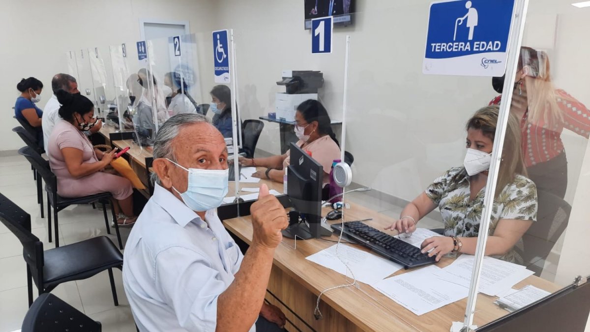 Los usuarios con tarifas de tercera edad y discapacidades solo requieren una cuota inicial del 5 %.