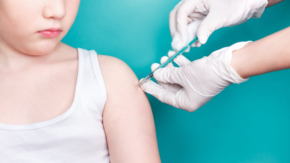 La inoculación contra la Covid- 19 a niños no es prioritaria en el continente americano, según la OPS