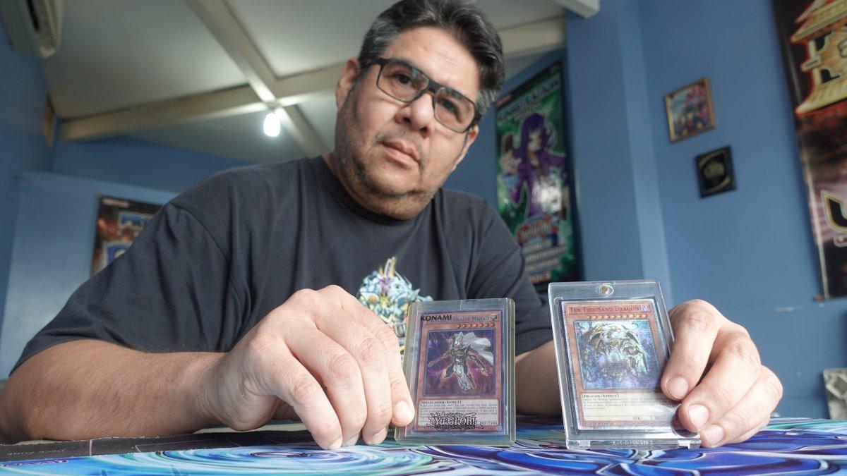 Fabricio Gil, también ingeniero agrónomo de 45 años, ha dedicado casi 15 años a actividades relacionadas a YuGiOh!.