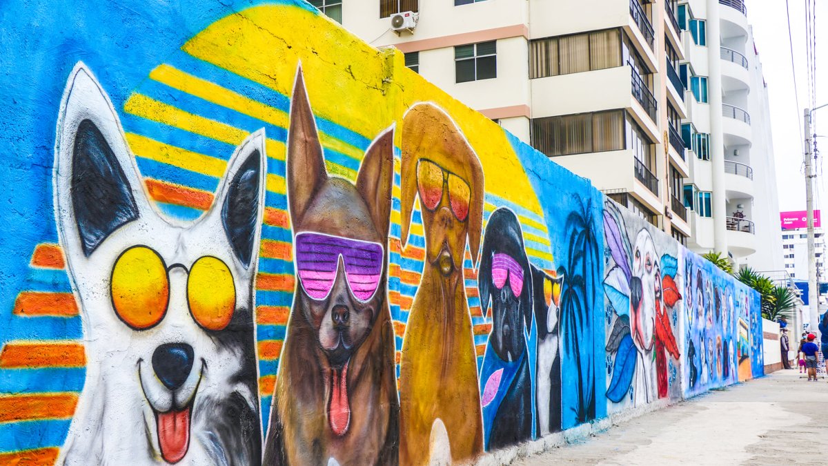 Acción. Un grupo de activistas lideró la jornada artística.