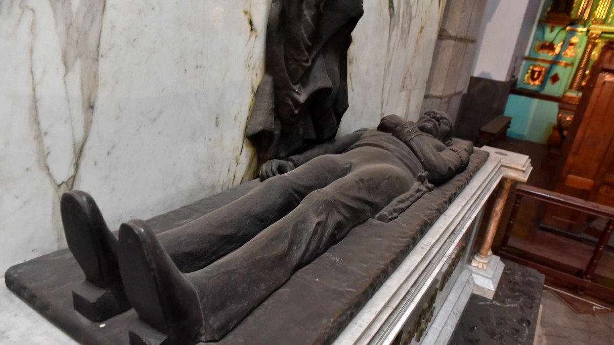 Gabriel García Moreno. Admirado como criticado. Fue el modernizador del Estado. Asesinado a machetazos, su velatorio inspiró al propio García Márquez, quien lo citó en su discurso al recibir el Nobel.