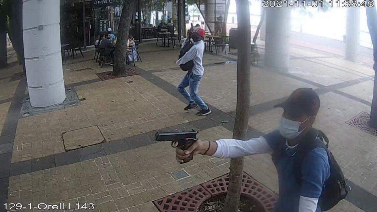 Hecho. El asalto, según la imagen, ocurrió a las 11:38 del lunes 1.