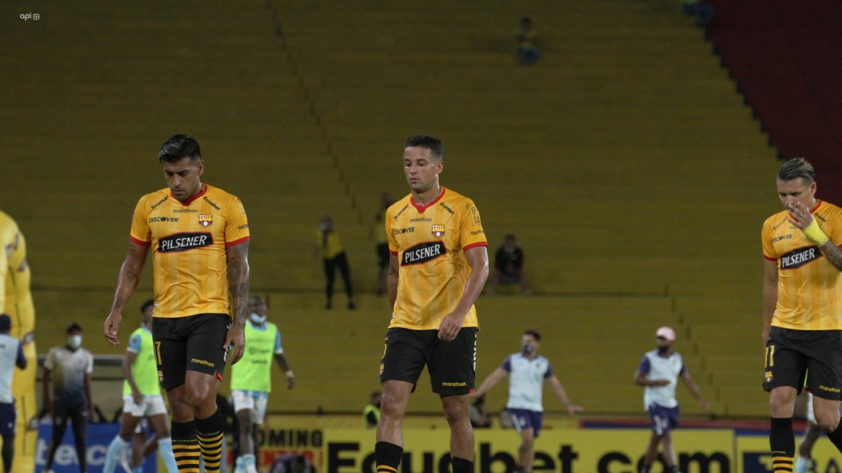 Barcelona dejó con mucha desmotivación la cancha luego de la caída ante 9 de Octubre.