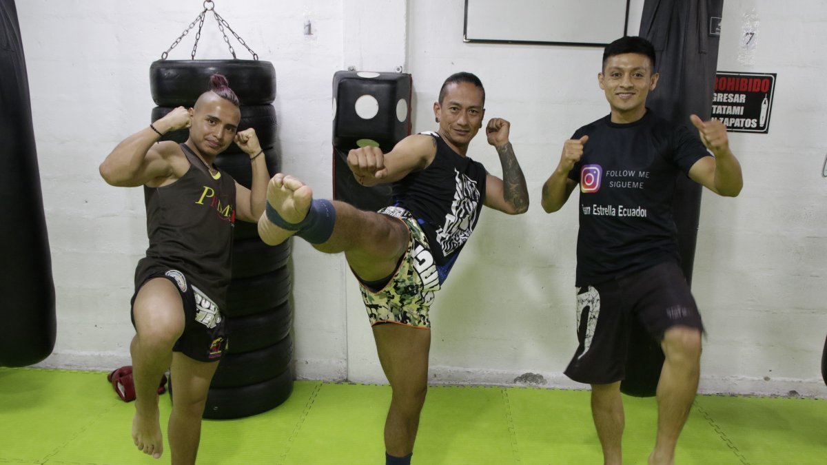 Steven Paredes (i), William Mantilla (c) y Paúl Estrella (d) cumplen su sueño al ser parte del Mundial en Tailandia.