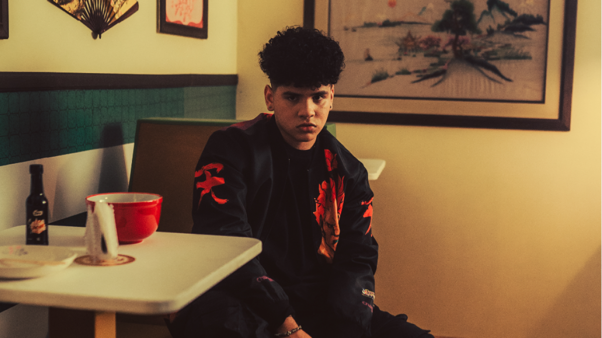 A pesar de su juventud, el intérprete ha sabido trazar su camino en el mundo de la música y se llena de planes para el futuro.