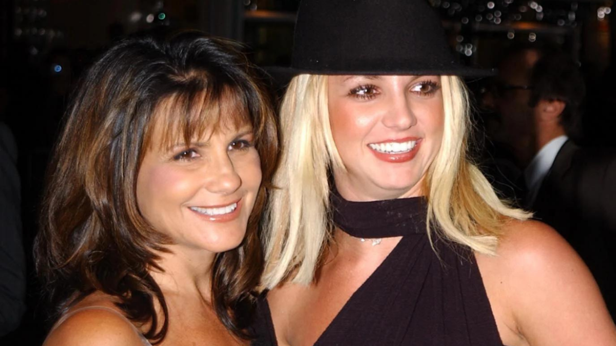 Britney Spears junto a su madre.