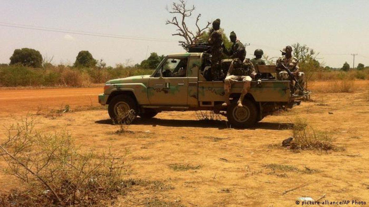 Hay tensión en el país de África Occidental por la matanza de 70 personas.