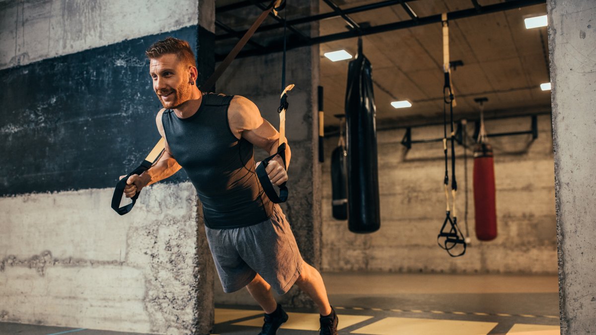 Este entrenamiento ayuda a desarrollar masa muscular.