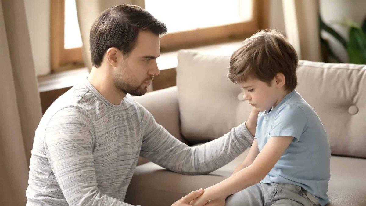 Explíquele con palabras sencillas lo sucedido.