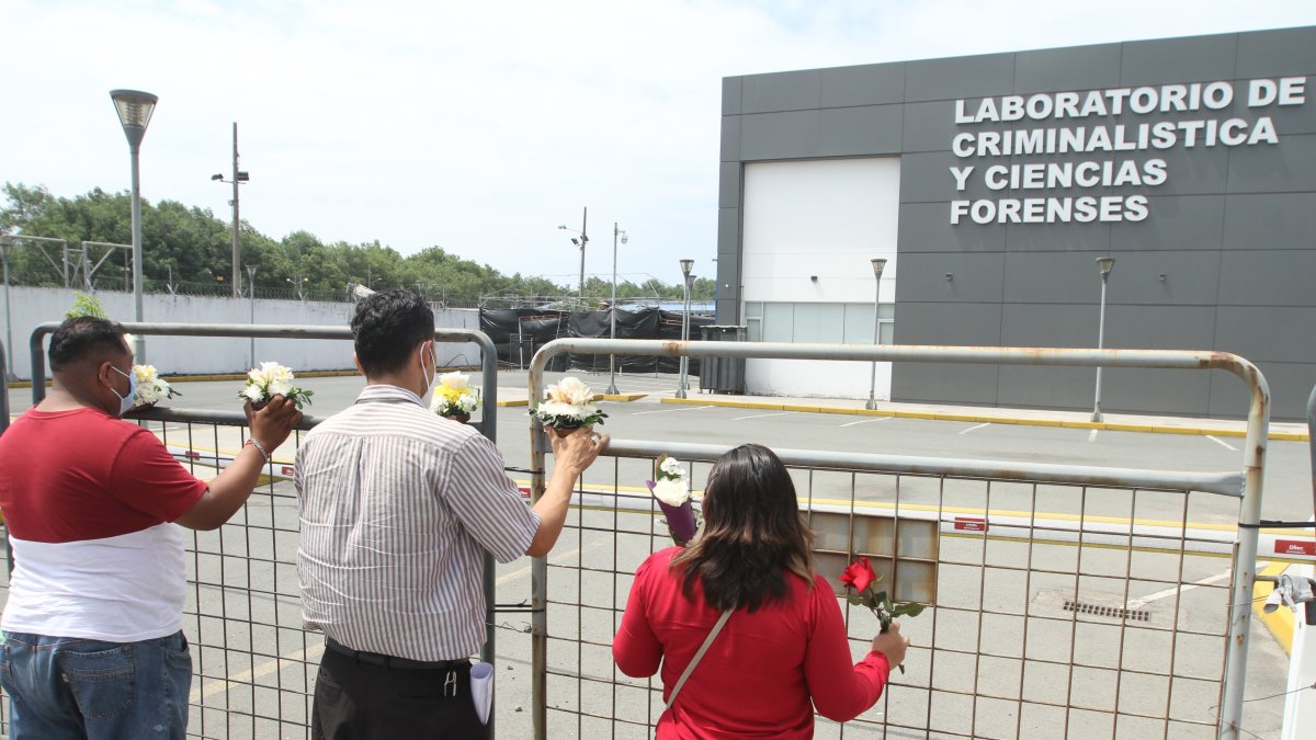 Los deudos que no han podido hallar el cuerpo de sus familiares han organizado varias protestas.