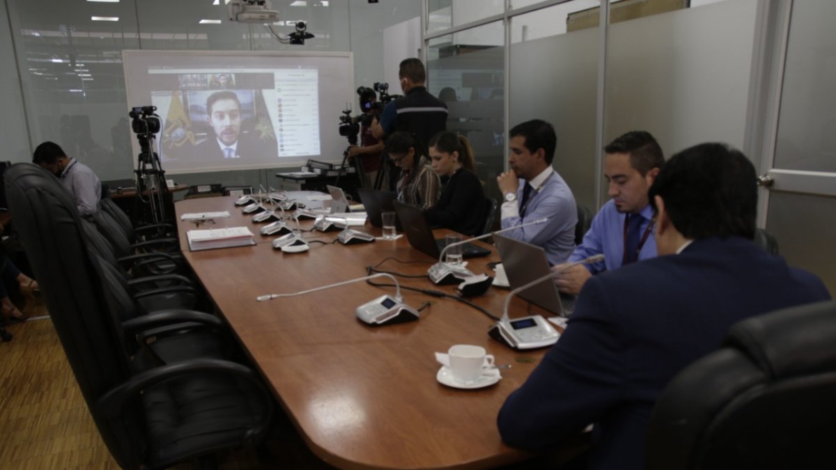 Investigación. Guillermo Avellán, gerente del Banco Central, fue el primero en comparecer en la Comisión de Fiscalización por el caso Álex Saab.