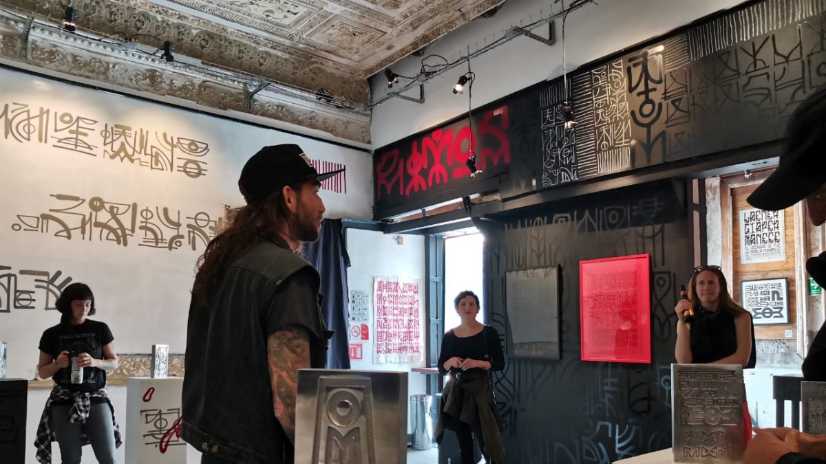 Itinerario. Se expuso en la Galería Panteón de México DF. Hubo un tour por Guadalajara y Puebla.