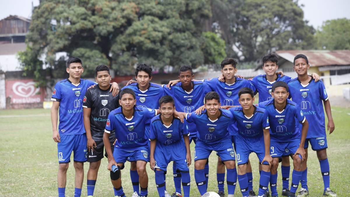 La plantilla de la Sub-16 viene teniendo un buen repunte en el torneo Copa Extra, donde este sábado 6 de noviembre se disputará la fecha 7 de competencia.