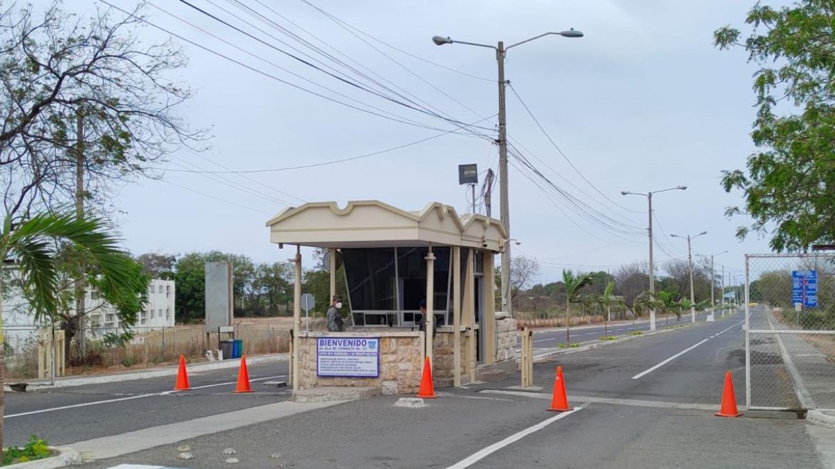 Este lunes se espera la llega del ministro Luis Hernández a la Base de Manta.