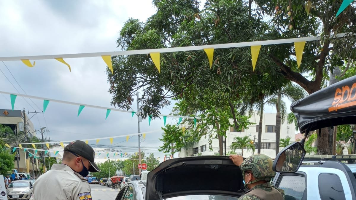 Acciones. Uno de los operativos de seguridad cumplidos en las calles de Sambrondón en los últimos días.