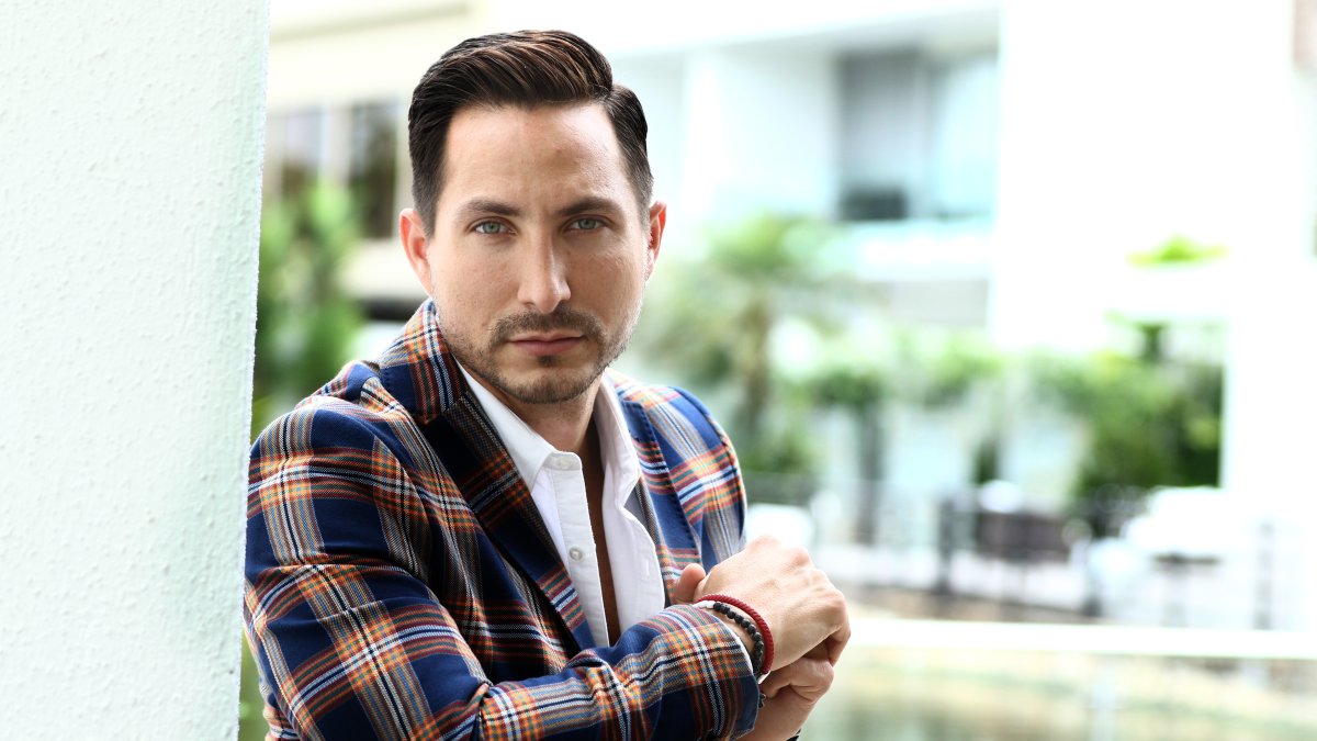 El presentador Eduardo Andrade.