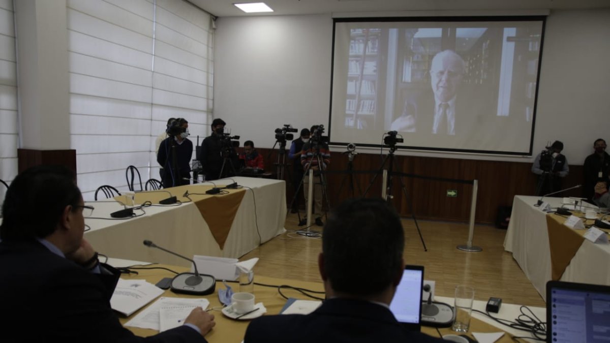 Comisión. A Fiscalización asistió vía telemática el abogado Jorge Zavala, quien defendió a Álvaro Pulido Vargas (Germán Rubio) de Fondo Global de Construcciones.