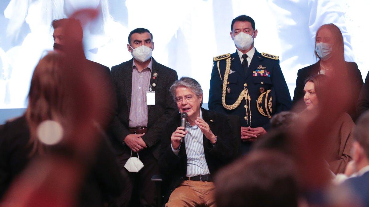 El presidente Guillermo Lasso remitió documentación a la Contraloría.