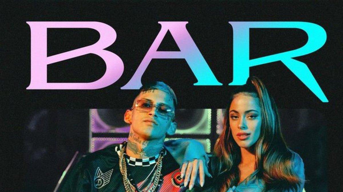 Después de los éxitos que tuvo con Miénteme junto a María Becerra y Maldita foto con Manuel Turizo, Tini presenta Bar con L-Gante.