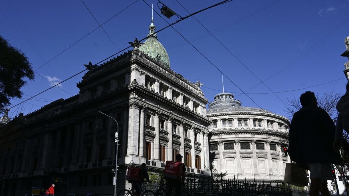Este domingo se defninirán los nuevos inquilinos del Congreso argentino.