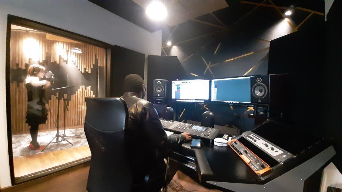 Narración. Los estudios de grabación ahora resultan tan importantes como las imprentas para los libros.