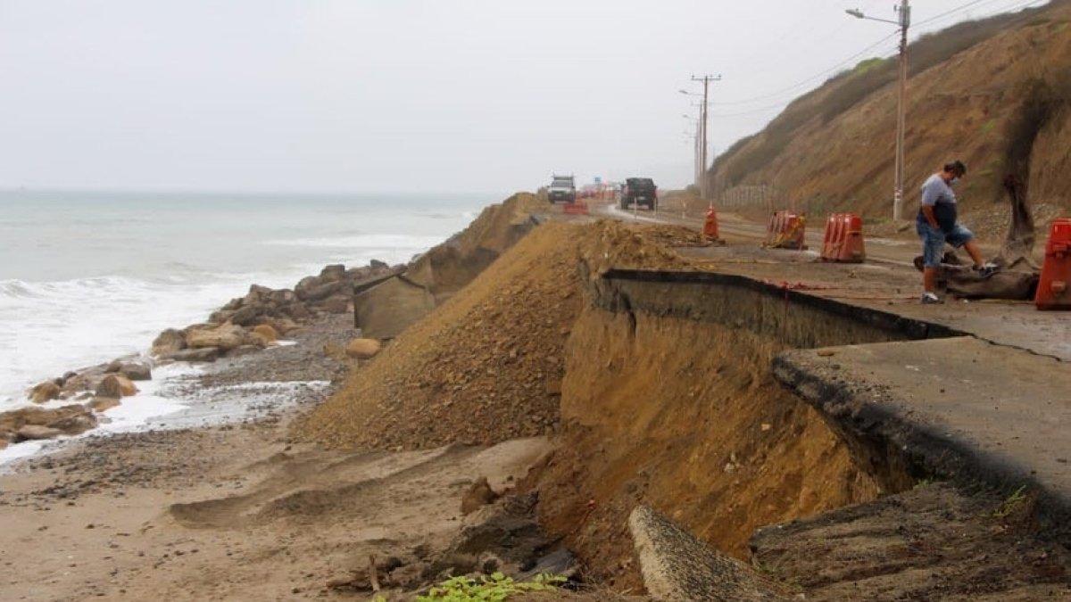 Así luce uno de los tramos más afectados de esta carretera